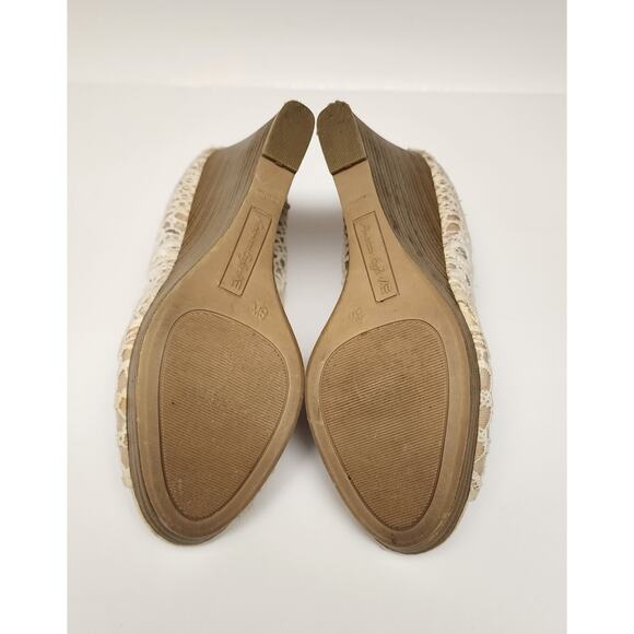 Universal Thread Women's Fabric Peep Toe Wedge Platform Heel Shoes Beige 8W - Picture 14 of 14